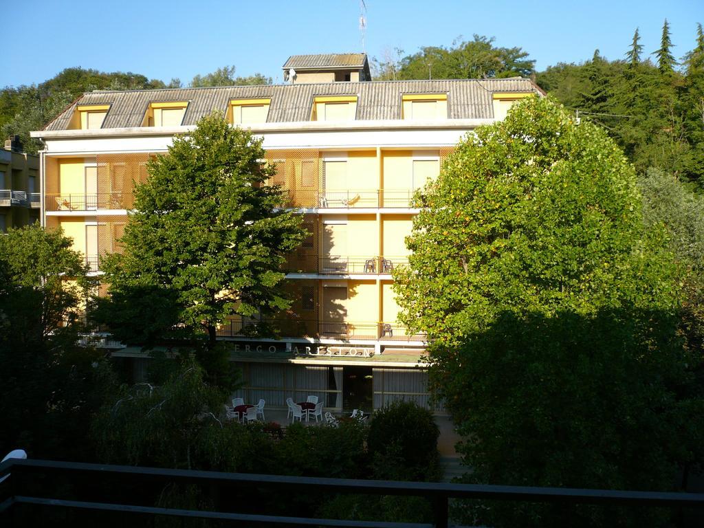 Albergo Ariston Tabiano Terme Exteriör bild