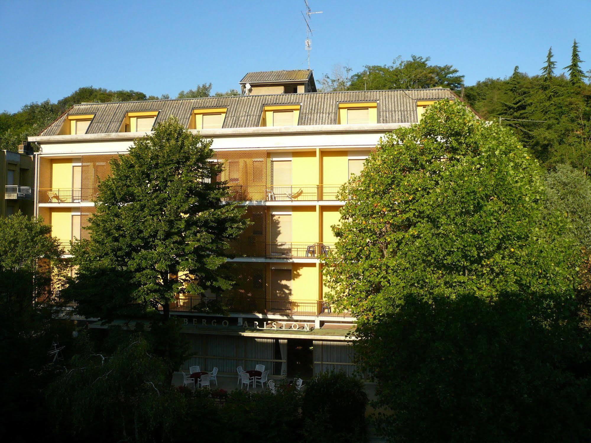 Albergo Ariston Tabiano Terme Exteriör bild