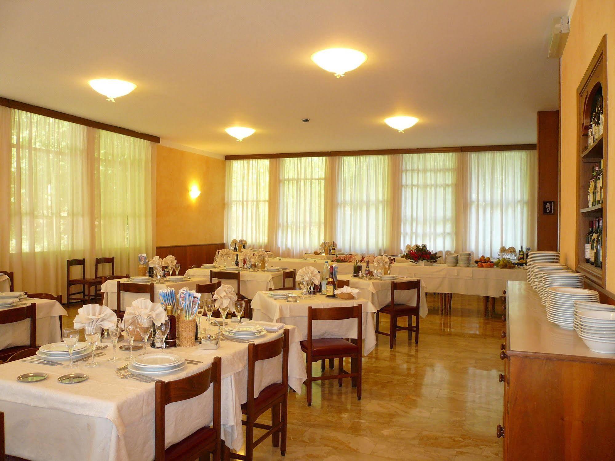 Albergo Ariston Tabiano Terme Exteriör bild